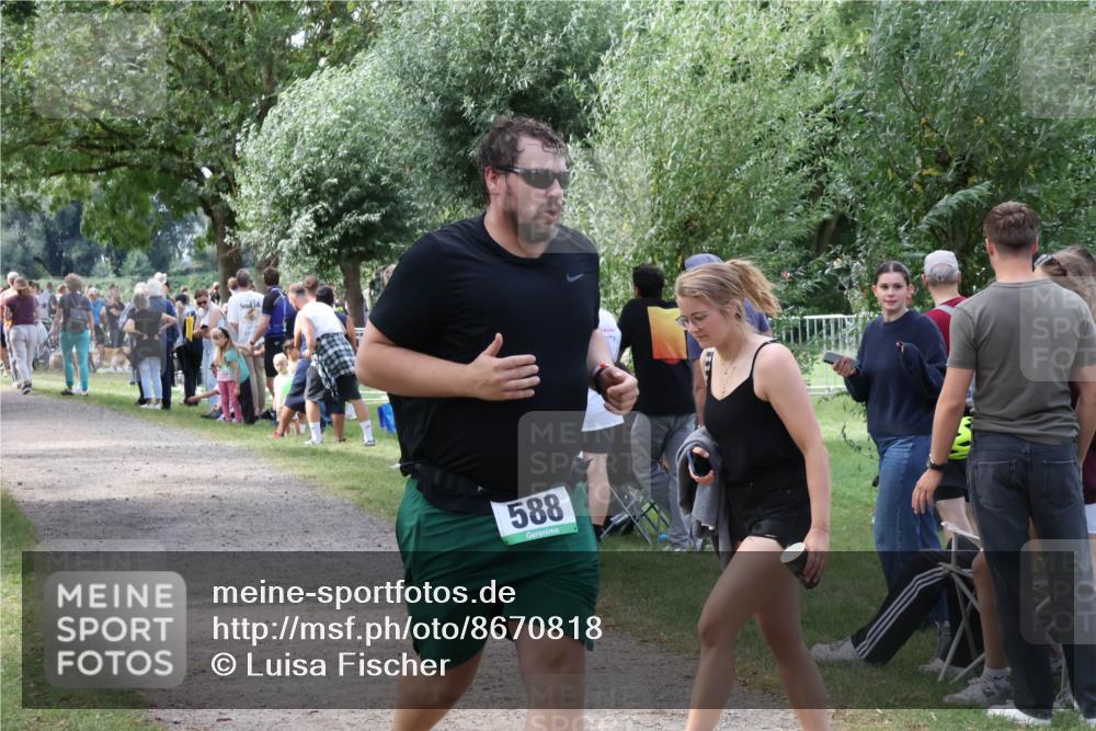 31.08.2025 - Elbe Triathlon Hamburg Luisa Fischer http://msf.ph/oto/8670818 31.08.2025 11:53:35 Laufen 588 meine-sportfotos.de