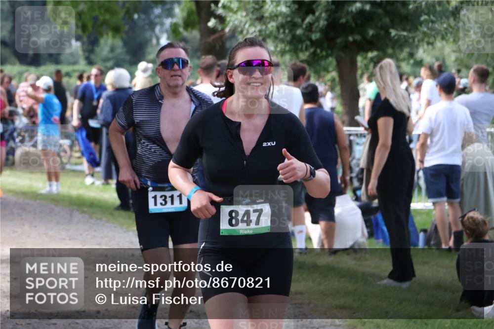 31.08.2025 - Elbe Triathlon Hamburg Luisa Fischer http://msf.ph/oto/8670821 31.08.2025 11:53:59 Laufen 1311, 847, 2 meine-sportfotos.de