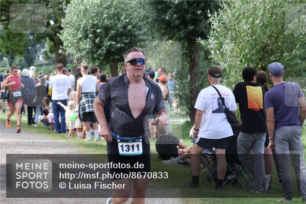 31.08.2025 - Elbe Triathlon Hamburg Luisa Fischer http://msf.ph/oto/8670833 31.08.2025 11:54:02 Laufen 1980, 1454, 1311 meine-sportfotos.de