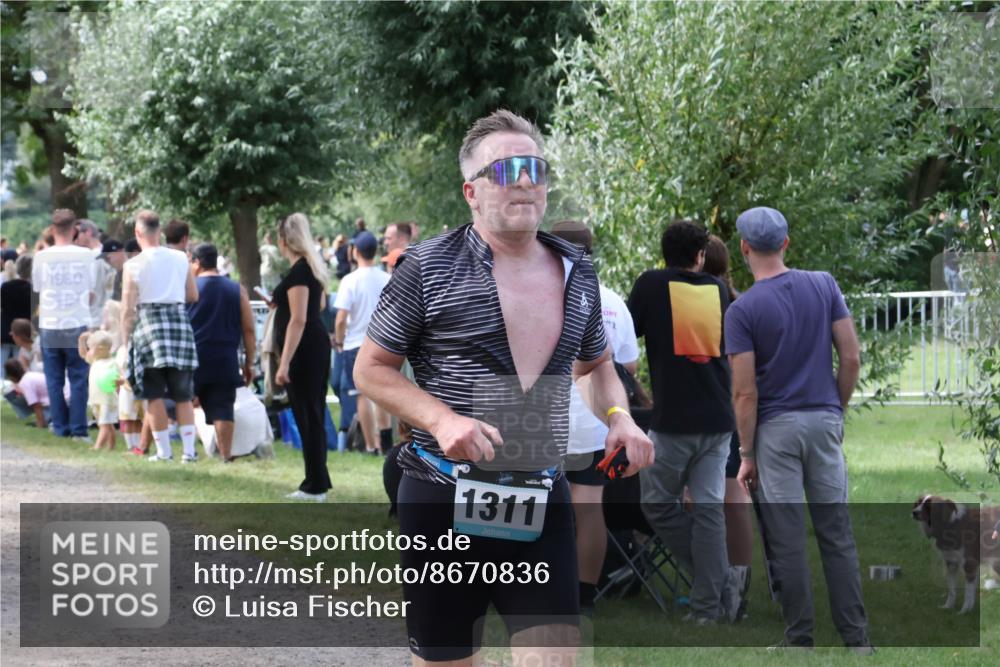 31.08.2025 - Elbe Triathlon Hamburg Luisa Fischer http://msf.ph/oto/8670836 31.08.2025 11:54:02 Laufen 1980, 1311 meine-sportfotos.de