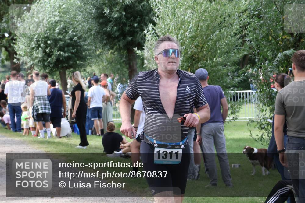 31.08.2025 - Elbe Triathlon Hamburg Luisa Fischer http://msf.ph/oto/8670837 31.08.2025 11:54:03 Laufen 1980, 1311 meine-sportfotos.de