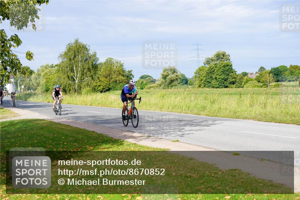 31.08.2025 - Elbe Triathlon Hamburg Michael Burmester http://msf.ph/oto/8670852 31.08.2025 10:01:23 Radfahren 431, 508, 534, 691, 786, 823, 826 meine-sportfotos.de