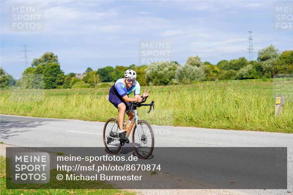 31.08.2025 - Elbe Triathlon Hamburg Michael Burmester http://msf.ph/oto/8670874 31.08.2025 10:01:24 Radfahren 431, 534, 691, 786, 823, 826 meine-sportfotos.de