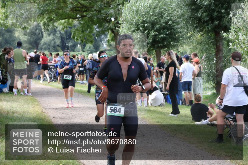 31.08.2025 - Elbe Triathlon Hamburg Luisa Fischer http://msf.ph/oto/8670880 31.08.2025 11:54:12 Laufen 800, 564 meine-sportfotos.de