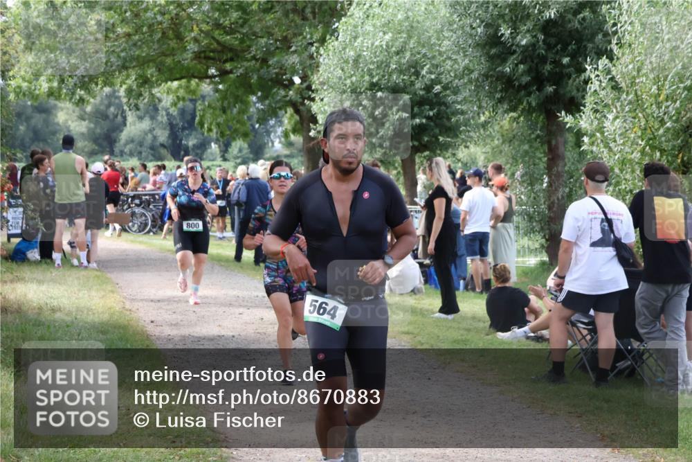 31.08.2025 - Elbe Triathlon Hamburg Luisa Fischer http://msf.ph/oto/8670883 31.08.2025 11:54:12 Laufen 800, 564 meine-sportfotos.de
