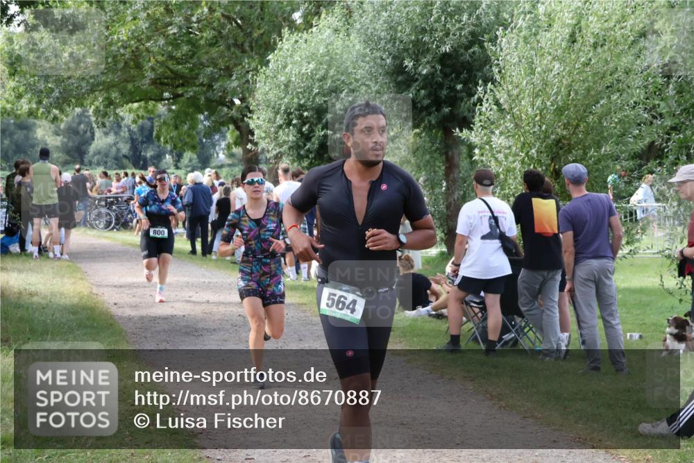 31.08.2025 - Elbe Triathlon Hamburg Luisa Fischer http://msf.ph/oto/8670887 31.08.2025 11:54:13 Laufen 800, 564 meine-sportfotos.de
