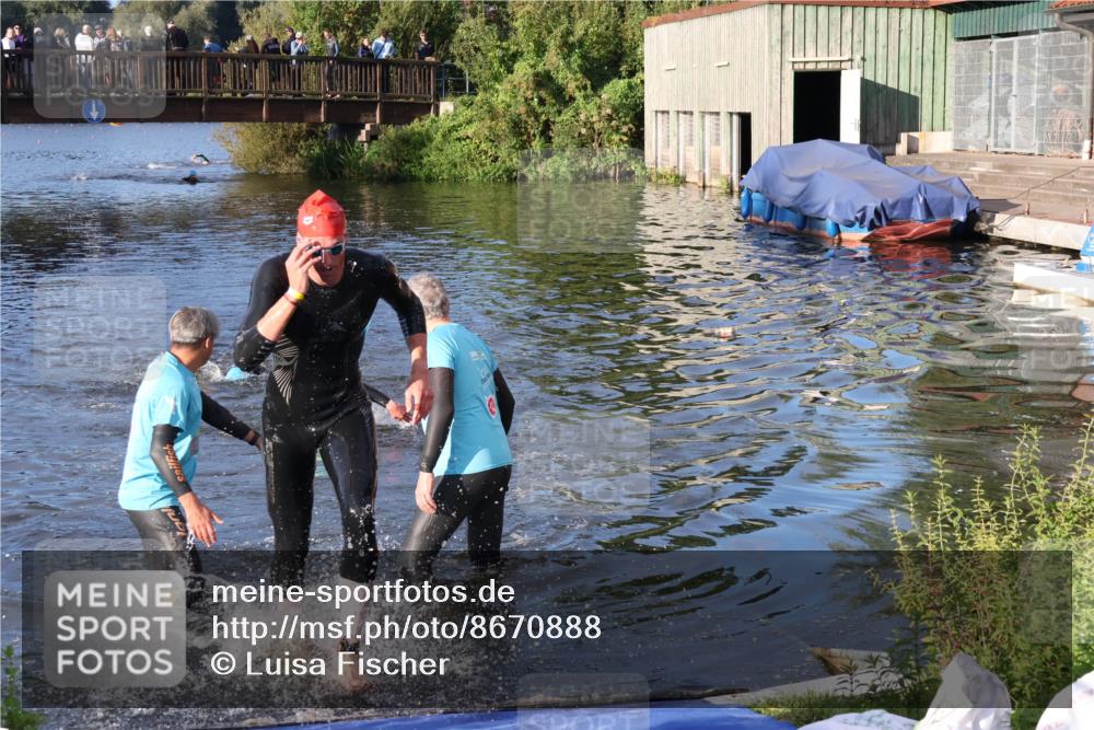 31.08.2025 - Elbe Triathlon Hamburg Luisa Fischer http://msf.ph/oto/8670888 31.08.2025 08:27:37 Schwimmen 210, 224, 243 meine-sportfotos.de