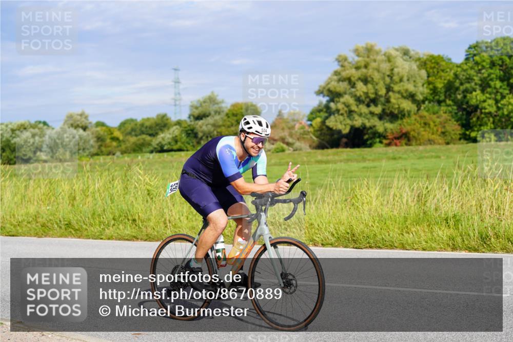 31.08.2025 - Elbe Triathlon Hamburg Michael Burmester http://msf.ph/oto/8670889 31.08.2025 10:01:24 Radfahren 431, 534, 691, 786, 823, 826 meine-sportfotos.de