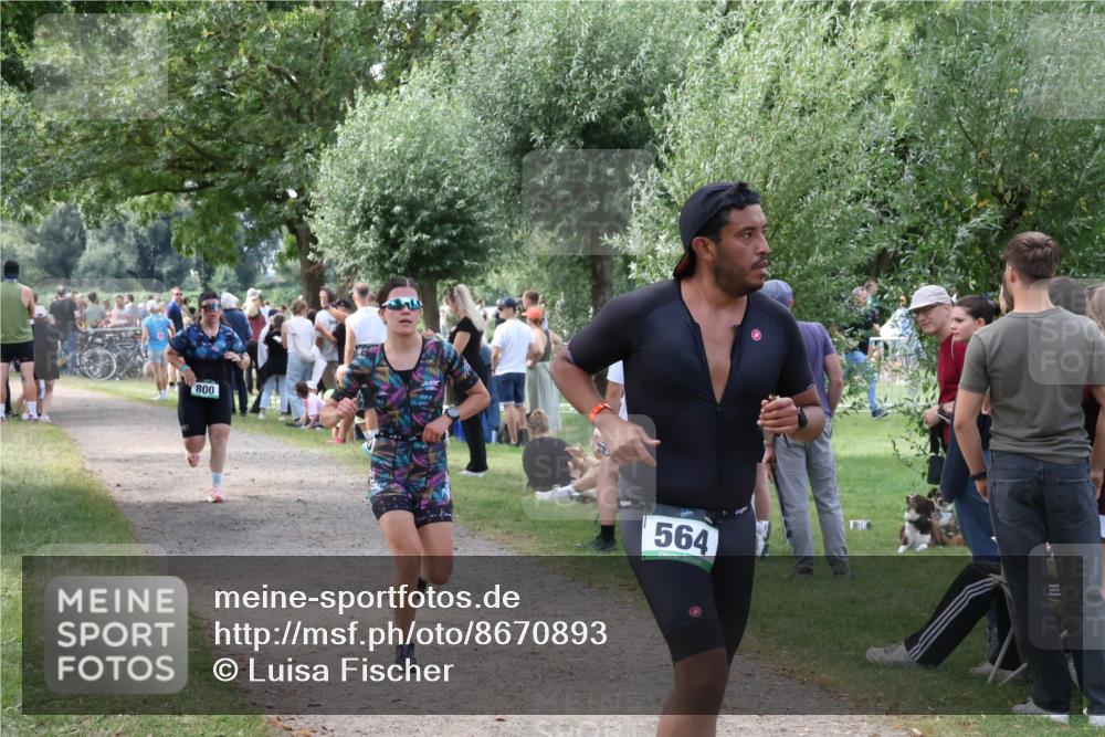 31.08.2025 - Elbe Triathlon Hamburg Luisa Fischer http://msf.ph/oto/8670893 31.08.2025 11:54:13 Laufen 800, 564 meine-sportfotos.de