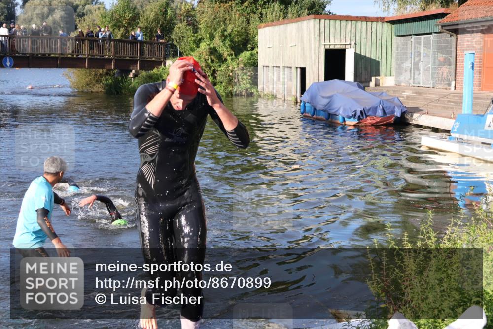 31.08.2025 - Elbe Triathlon Hamburg Luisa Fischer http://msf.ph/oto/8670899 31.08.2025 08:27:38 Schwimmen 210, 224, 243 meine-sportfotos.de