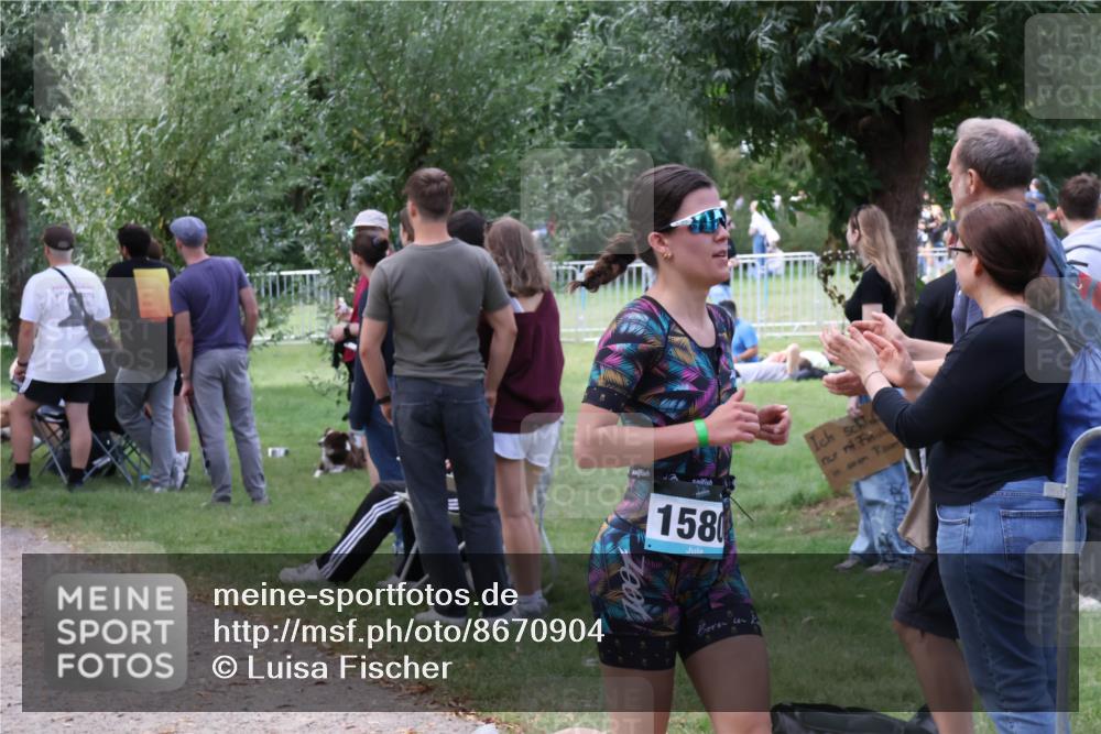 31.08.2025 - Elbe Triathlon Hamburg Luisa Fischer http://msf.ph/oto/8670904 31.08.2025 11:54:15 Laufen 1001, 158 meine-sportfotos.de