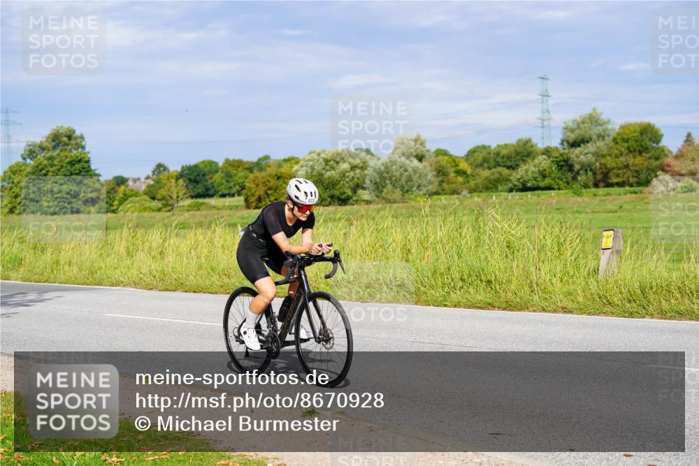 31.08.2025 - Elbe Triathlon Hamburg Michael Burmester http://msf.ph/oto/8670928 31.08.2025 10:01:28 Radfahren 431, 666, 691, 823, 826 meine-sportfotos.de
