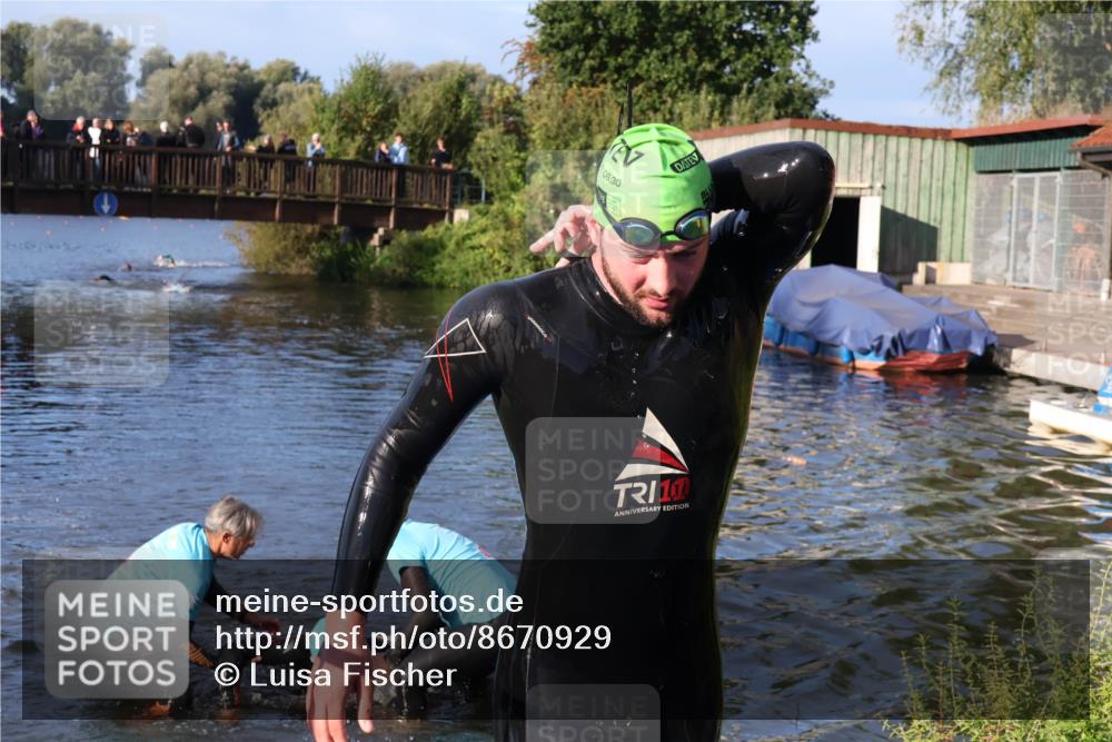 31.08.2025 - Elbe Triathlon Hamburg Luisa Fischer http://msf.ph/oto/8670929 31.08.2025 08:27:44 Schwimmen 224, 243 meine-sportfotos.de