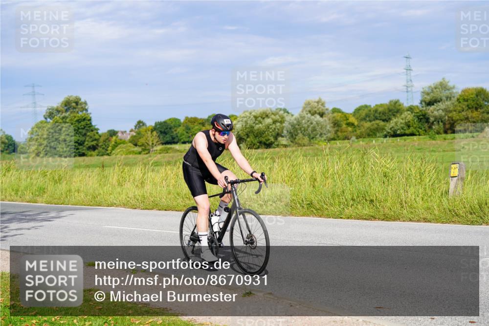 31.08.2025 - Elbe Triathlon Hamburg Michael Burmester http://msf.ph/oto/8670931 31.08.2025 10:01:29 Radfahren 431, 666, 691, 823, 826 meine-sportfotos.de