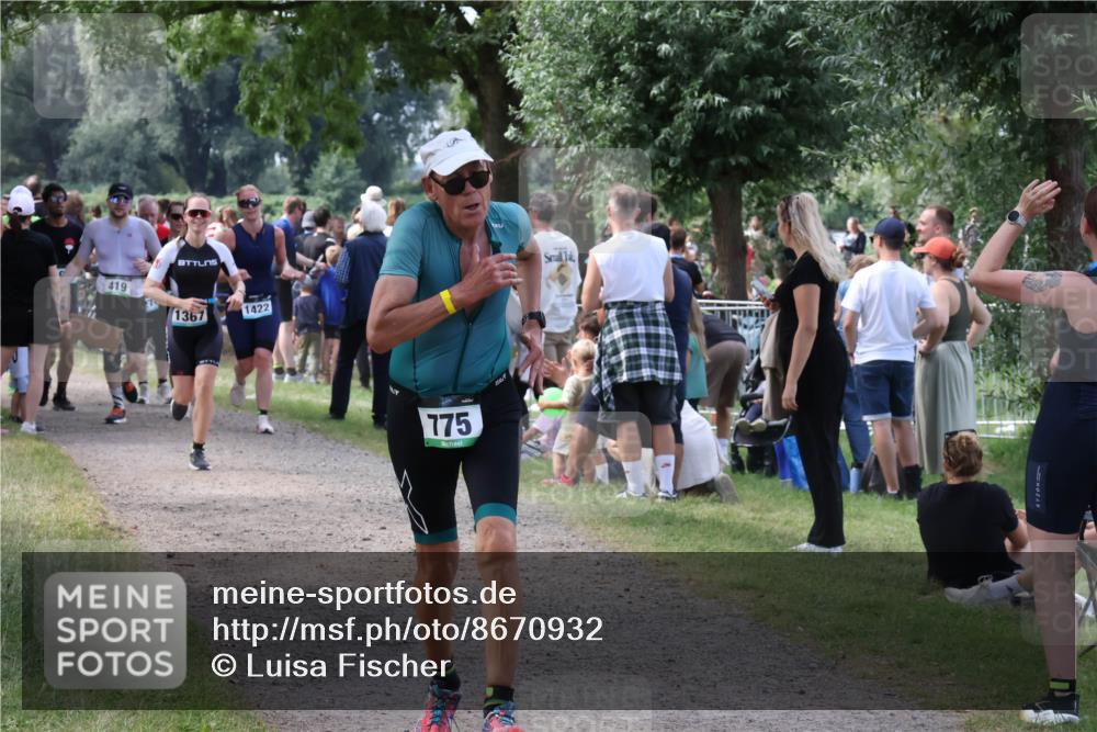 31.08.2025 - Elbe Triathlon Hamburg Luisa Fischer http://msf.ph/oto/8670932 31.08.2025 11:54:29 Laufen 419, 1367, 1422, 775 meine-sportfotos.de