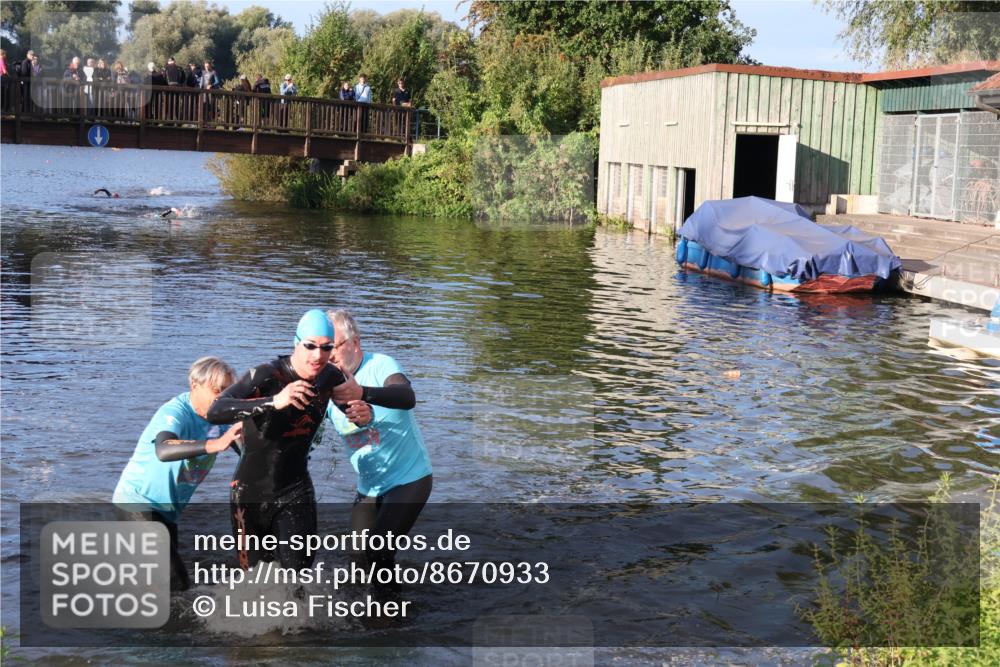 31.08.2025 - Elbe Triathlon Hamburg Luisa Fischer http://msf.ph/oto/8670933 31.08.2025 08:27:45 Schwimmen 224, 243 meine-sportfotos.de