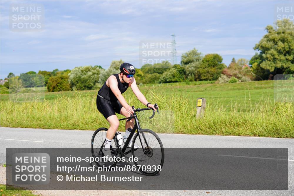 31.08.2025 - Elbe Triathlon Hamburg Michael Burmester http://msf.ph/oto/8670938 31.08.2025 10:01:29 Radfahren 431, 666, 691, 823, 826 meine-sportfotos.de
