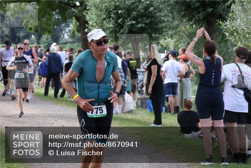31.08.2025 - Elbe Triathlon Hamburg Luisa Fischer http://msf.ph/oto/8670941 31.08.2025 11:54:30 Laufen 1367, 775 meine-sportfotos.de