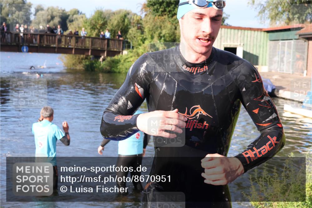 31.08.2025 - Elbe Triathlon Hamburg Luisa Fischer http://msf.ph/oto/8670951 31.08.2025 08:27:48 Schwimmen 243 meine-sportfotos.de