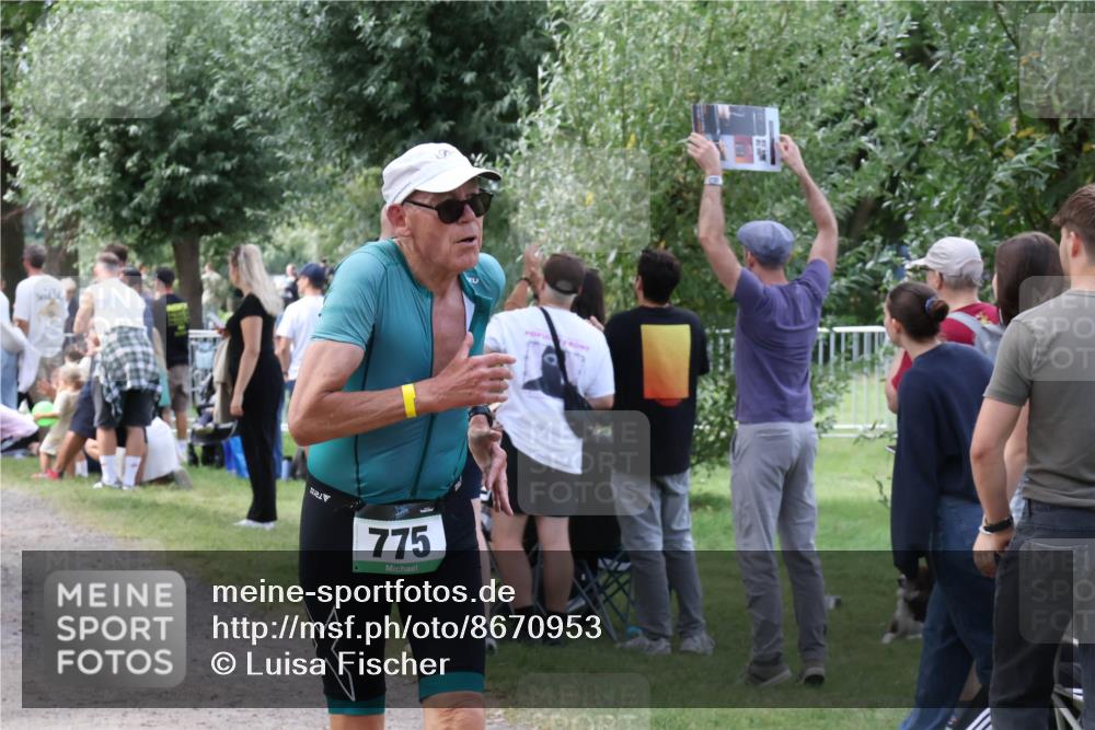 31.08.2025 - Elbe Triathlon Hamburg Luisa Fischer http://msf.ph/oto/8670953 31.08.2025 11:54:31 Laufen 775 meine-sportfotos.de