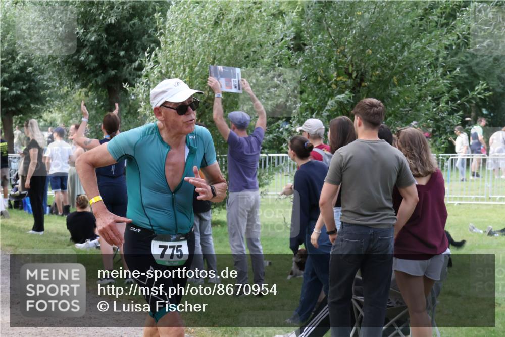 31.08.2025 - Elbe Triathlon Hamburg Luisa Fischer http://msf.ph/oto/8670954 31.08.2025 11:54:31 Laufen 775 meine-sportfotos.de