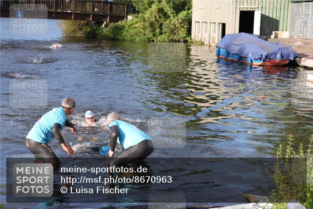 31.08.2025 - Elbe Triathlon Hamburg Luisa Fischer http://msf.ph/oto/8670963 31.08.2025 08:28:22 Schwimmen 196, 206 meine-sportfotos.de