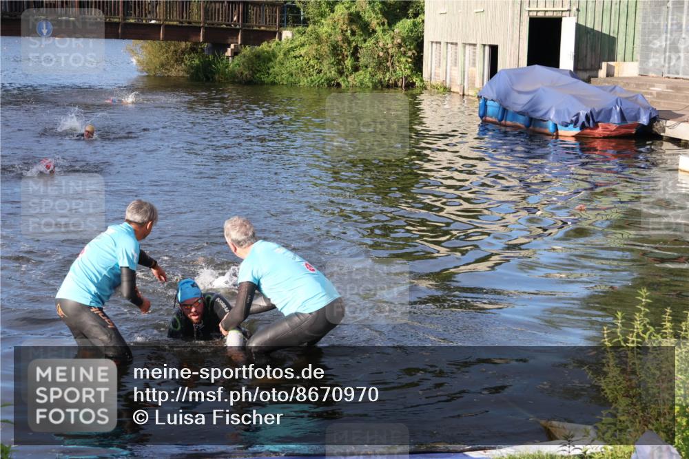 31.08.2025 - Elbe Triathlon Hamburg Luisa Fischer http://msf.ph/oto/8670970 31.08.2025 08:28:23 Schwimmen 196, 206 meine-sportfotos.de