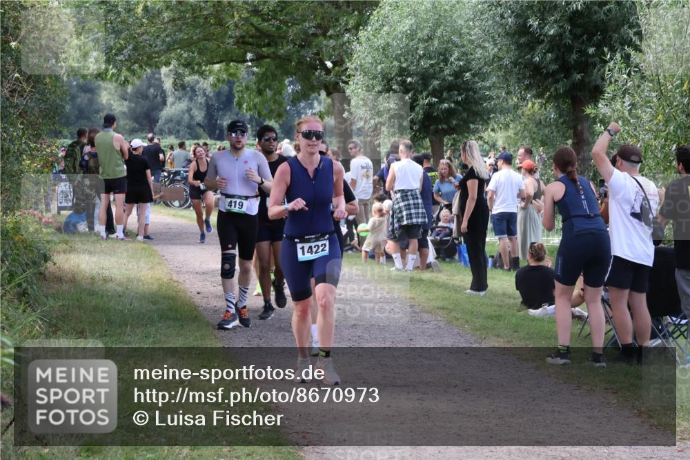 31.08.2025 - Elbe Triathlon Hamburg Luisa Fischer http://msf.ph/oto/8670973 31.08.2025 11:54:36 Laufen 419, 1422 meine-sportfotos.de