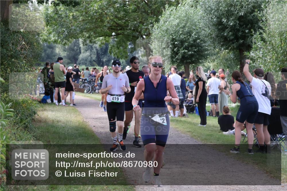 31.08.2025 - Elbe Triathlon Hamburg Luisa Fischer http://msf.ph/oto/8670980 31.08.2025 11:54:37 Laufen 419, 2 meine-sportfotos.de