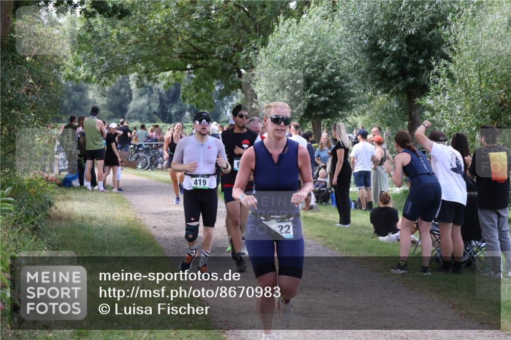 31.08.2025 - Elbe Triathlon Hamburg Luisa Fischer http://msf.ph/oto/8670983 31.08.2025 11:54:37 Laufen 419, 22 meine-sportfotos.de