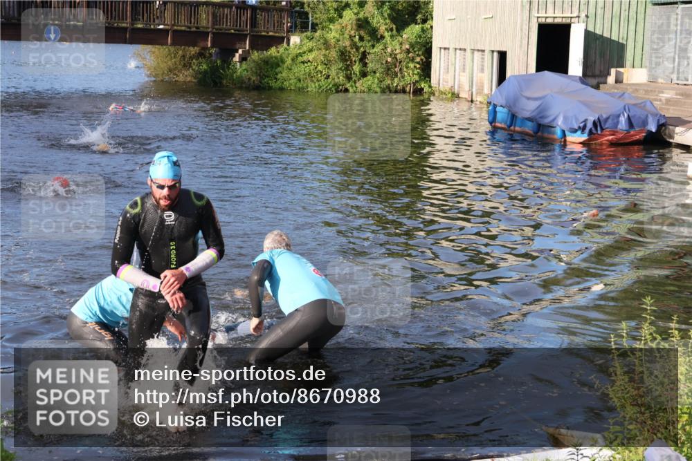 31.08.2025 - Elbe Triathlon Hamburg Luisa Fischer http://msf.ph/oto/8670988 31.08.2025 08:28:25 Schwimmen 196, 206 meine-sportfotos.de