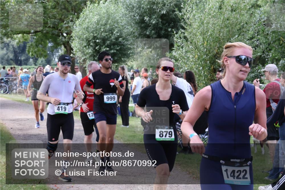31.08.2025 - Elbe Triathlon Hamburg Luisa Fischer http://msf.ph/oto/8670992 31.08.2025 11:54:38 Laufen 419, 12, 999, 879, 1422 meine-sportfotos.de