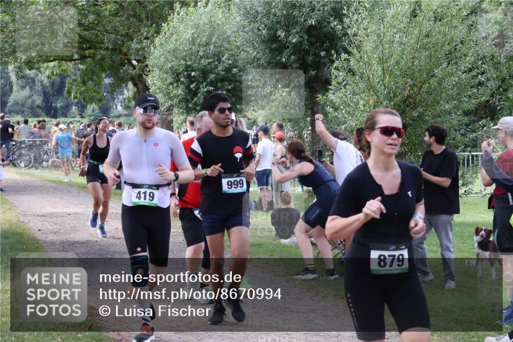 31.08.2025 - Elbe Triathlon Hamburg Luisa Fischer http://msf.ph/oto/8670994 31.08.2025 11:54:39 Laufen 419, 999, 879 meine-sportfotos.de