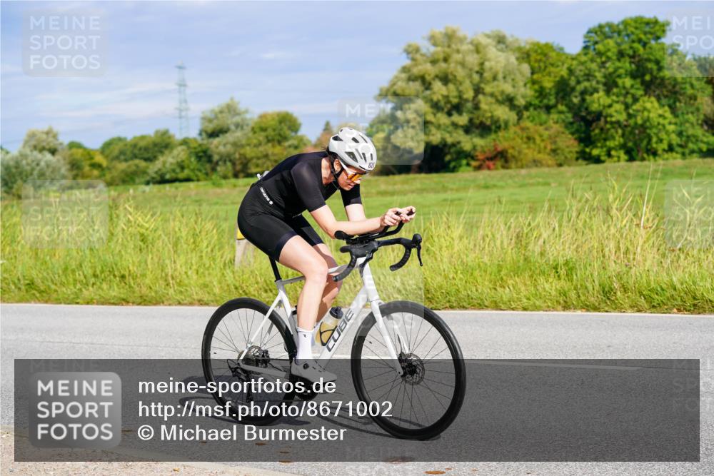 31.08.2025 - Elbe Triathlon Hamburg Michael Burmester http://msf.ph/oto/8671002 31.08.2025 10:01:41 Radfahren 531, 723, 820, 911 meine-sportfotos.de