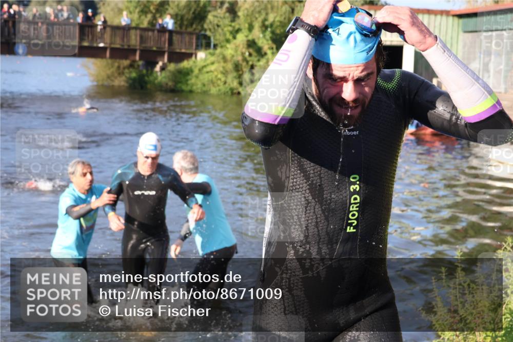 31.08.2025 - Elbe Triathlon Hamburg Luisa Fischer http://msf.ph/oto/8671009 31.08.2025 08:28:27 Schwimmen 186, 196, 206 meine-sportfotos.de