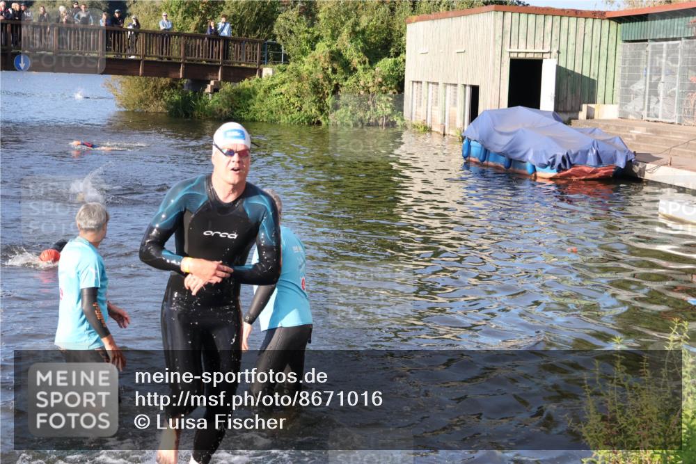 31.08.2025 - Elbe Triathlon Hamburg Luisa Fischer http://msf.ph/oto/8671016 31.08.2025 08:28:28 Schwimmen 186, 196, 206 meine-sportfotos.de