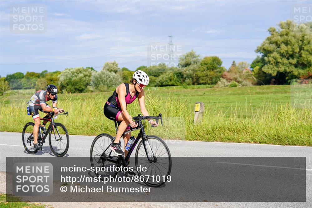 31.08.2025 - Elbe Triathlon Hamburg Michael Burmester http://msf.ph/oto/8671019 31.08.2025 10:01:44 Radfahren 636, 723, 820, 911 meine-sportfotos.de
