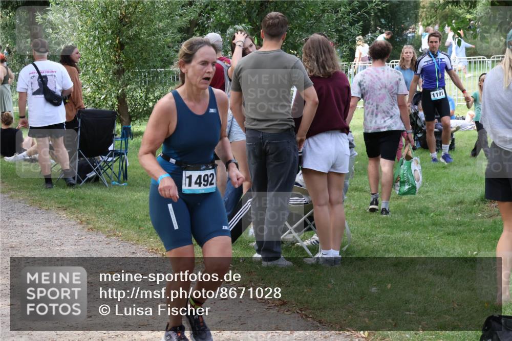 31.08.2025 - Elbe Triathlon Hamburg Luisa Fischer http://msf.ph/oto/8671028 31.08.2025 11:54:54 Laufen 1492, 3850, 1191, 23 meine-sportfotos.de