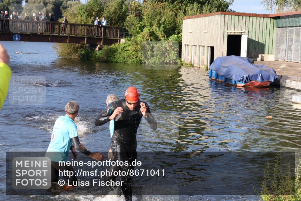 31.08.2025 - Elbe Triathlon Hamburg Luisa Fischer http://msf.ph/oto/8671041 31.08.2025 08:28:36 Schwimmen 186, 205 meine-sportfotos.de