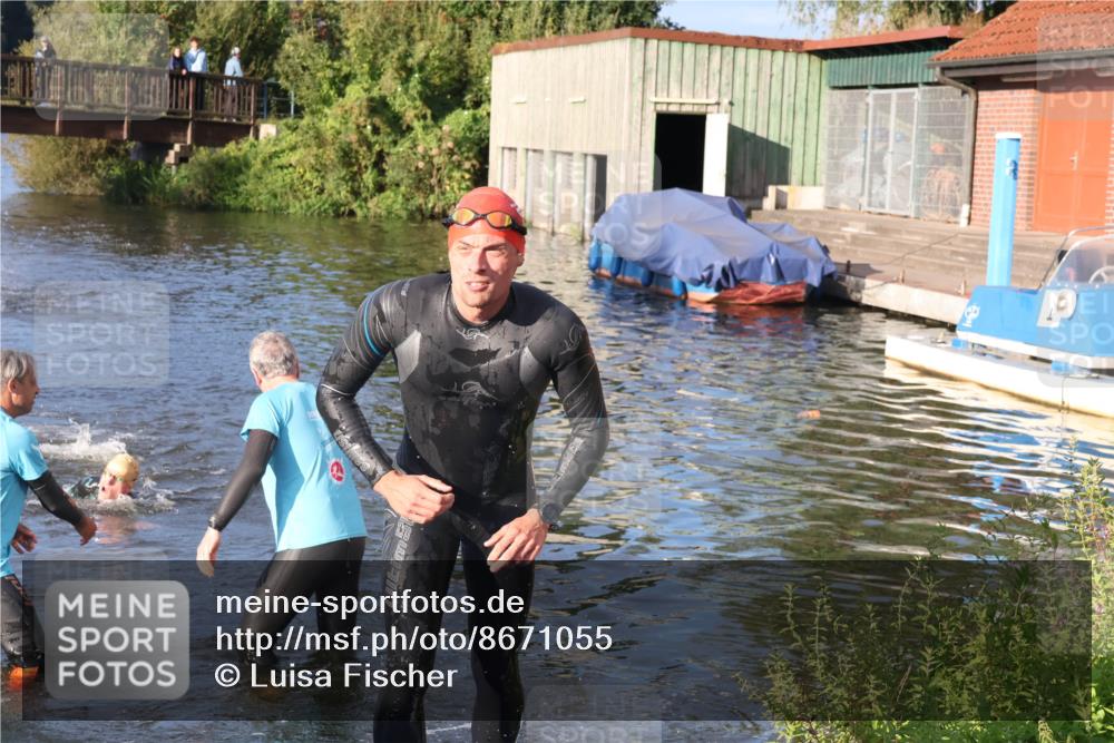 31.08.2025 - Elbe Triathlon Hamburg Luisa Fischer http://msf.ph/oto/8671055 31.08.2025 08:28:37 Schwimmen 186, 205 meine-sportfotos.de