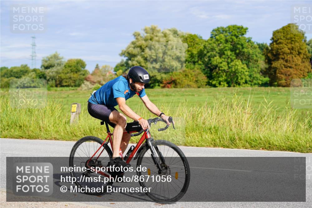 31.08.2025 - Elbe Triathlon Hamburg Michael Burmester http://msf.ph/oto/8671056 31.08.2025 10:01:49 Radfahren 393, 636, 750 meine-sportfotos.de
