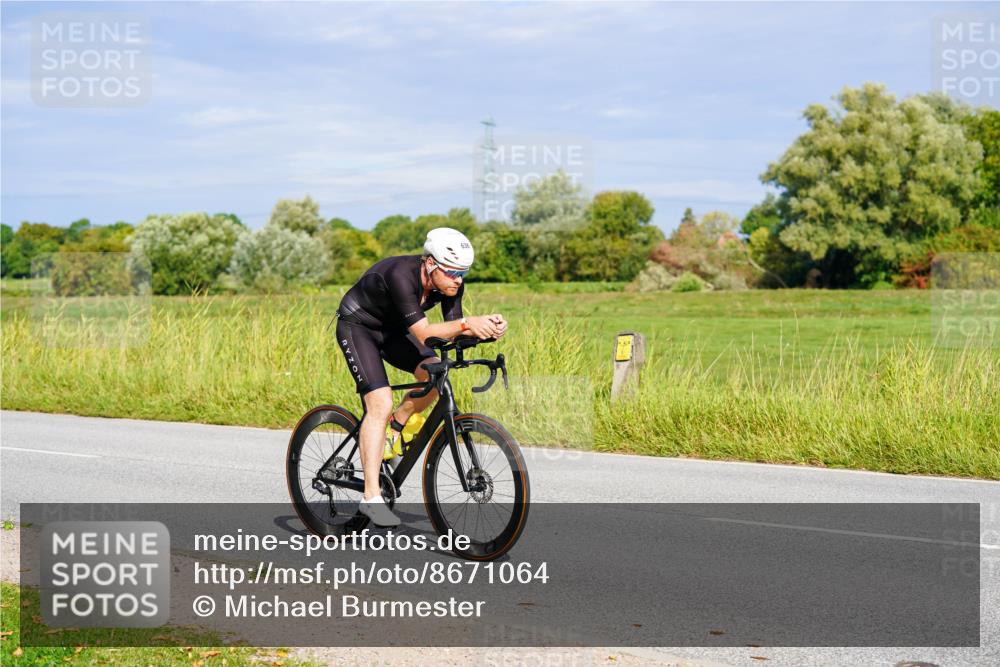 31.08.2025 - Elbe Triathlon Hamburg Michael Burmester http://msf.ph/oto/8671064 31.08.2025 10:01:51 Radfahren 393, 636, 750 meine-sportfotos.de