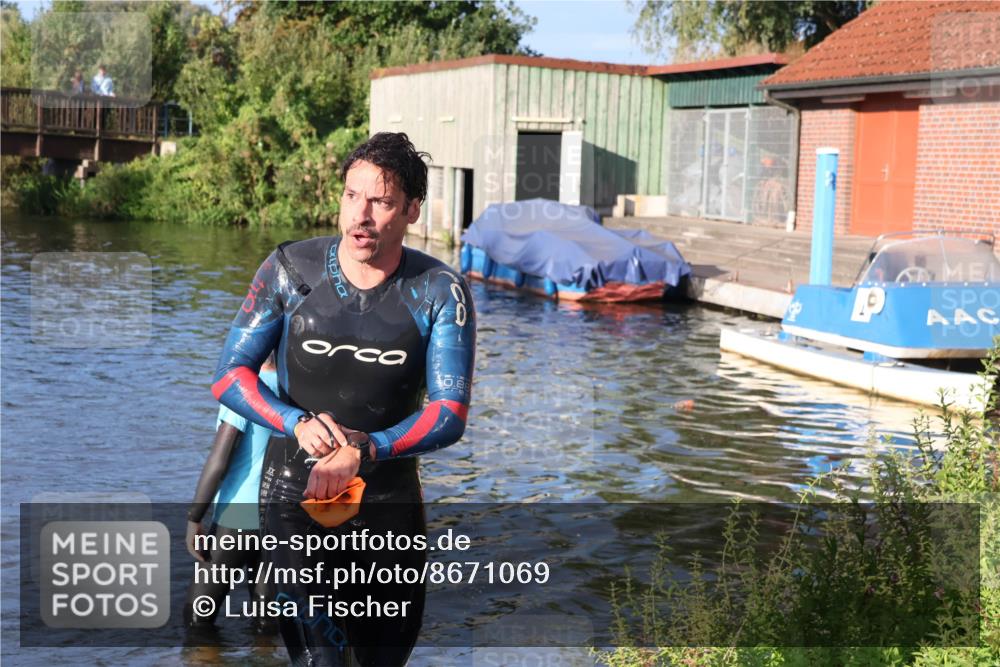 31.08.2025 - Elbe Triathlon Hamburg Luisa Fischer http://msf.ph/oto/8671069 31.08.2025 08:28:57 Schwimmen 167 meine-sportfotos.de