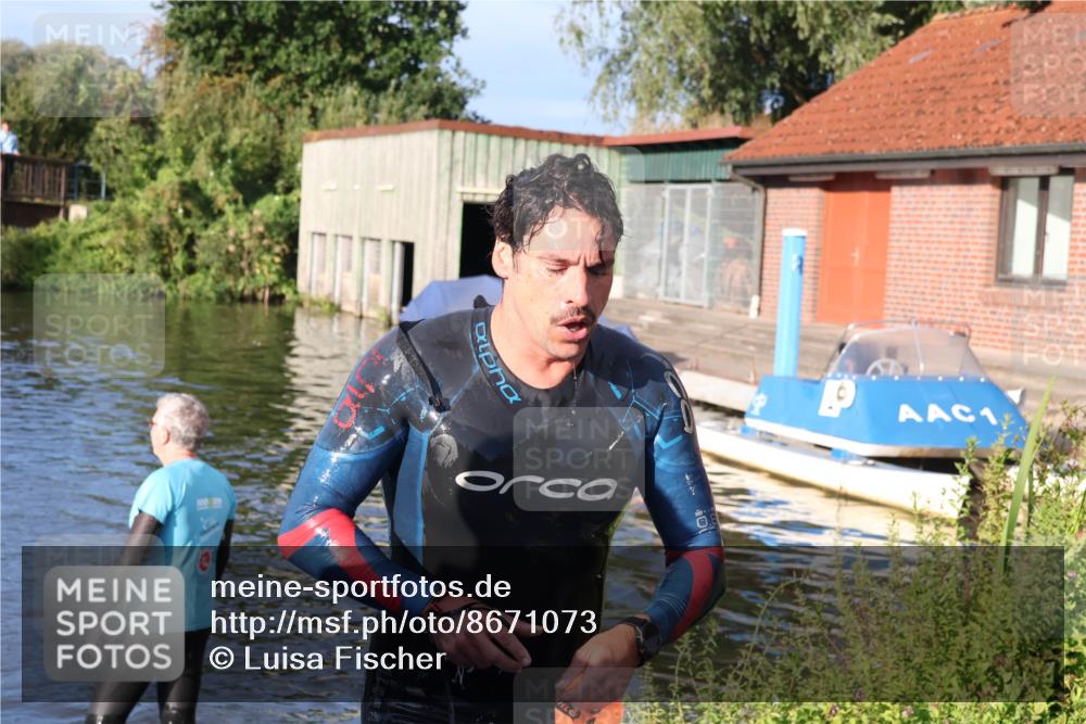 31.08.2025 - Elbe Triathlon Hamburg Luisa Fischer http://msf.ph/oto/8671073 31.08.2025 08:28:58 Schwimmen 167 meine-sportfotos.de