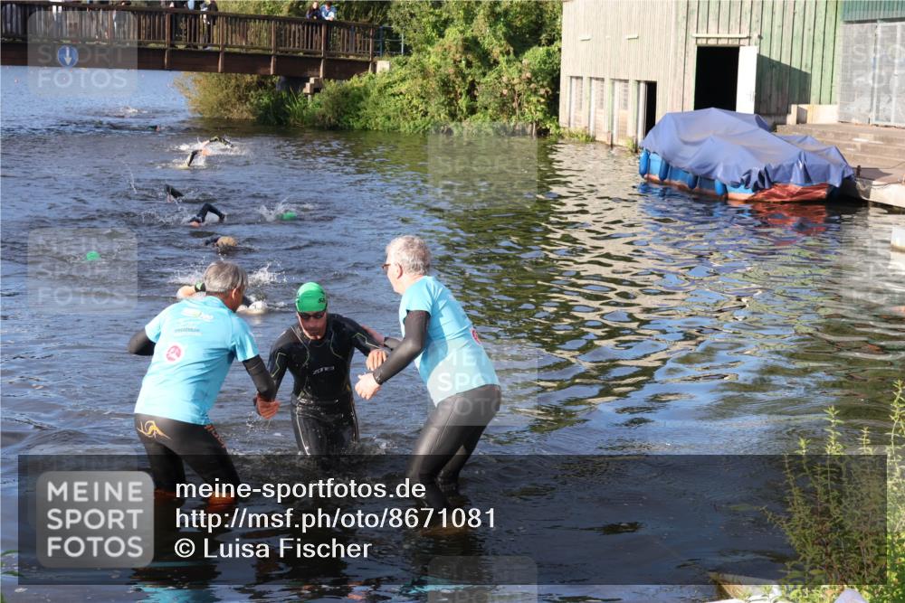31.08.2025 - Elbe Triathlon Hamburg Luisa Fischer http://msf.ph/oto/8671081 31.08.2025 08:29:42 Schwimmen 190, 229 meine-sportfotos.de