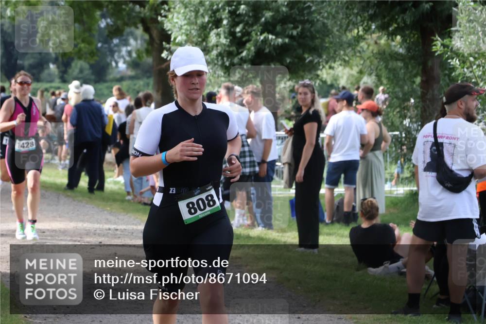 31.08.2025 - Elbe Triathlon Hamburg Luisa Fischer http://msf.ph/oto/8671094 31.08.2025 11:55:08 Laufen 428, 23, 808 meine-sportfotos.de