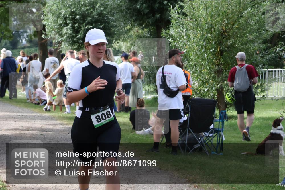 31.08.2025 - Elbe Triathlon Hamburg Luisa Fischer http://msf.ph/oto/8671099 31.08.2025 11:55:09 Laufen 0, 73, 60, 808 meine-sportfotos.de