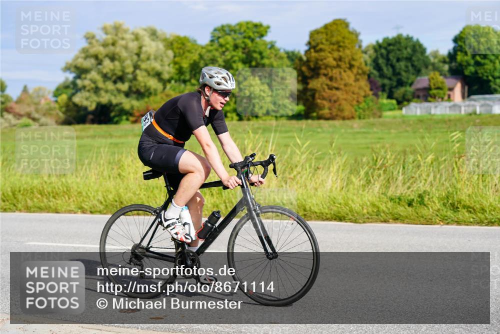 31.08.2025 - Elbe Triathlon Hamburg Michael Burmester http://msf.ph/oto/8671114 31.08.2025 10:01:54 Radfahren 393, 636, 750 meine-sportfotos.de