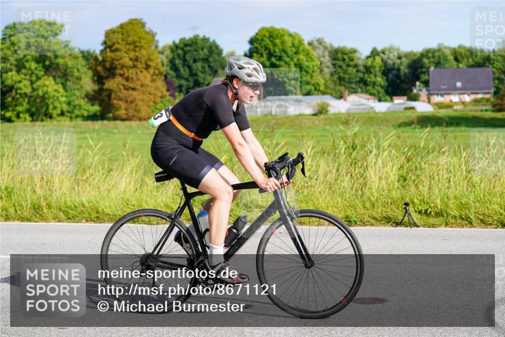 31.08.2025 - Elbe Triathlon Hamburg Michael Burmester http://msf.ph/oto/8671121 31.08.2025 10:01:54 Radfahren 393, 636, 750 meine-sportfotos.de