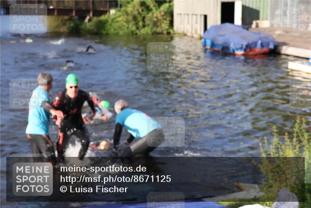 31.08.2025 - Elbe Triathlon Hamburg Luisa Fischer http://msf.ph/oto/8671125 31.08.2025 08:29:54 Schwimmen 171, 209, 229, 232, 238 meine-sportfotos.de